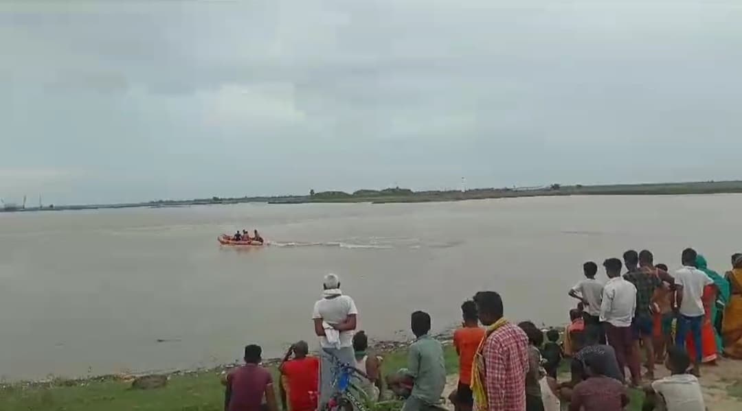 पटना के मनेर थाना क्षेत्र में गंगा में डूबी मां-बेटी..