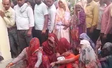 पिकअप वैन ने सड़क किनारे बैठे 9 लोगों को रौंदा, 5 की मौके पर मौत..