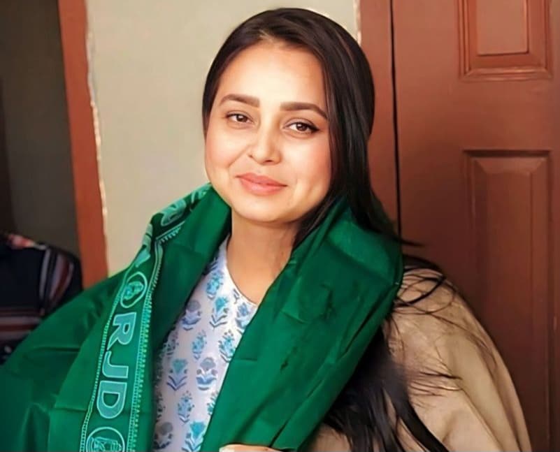 छपरा पहुंची लालू की बेटी रोहिणी आचार्य, कानून व्यवस्था के मुद्दे पर नीतीश सरकार को घेरा..
