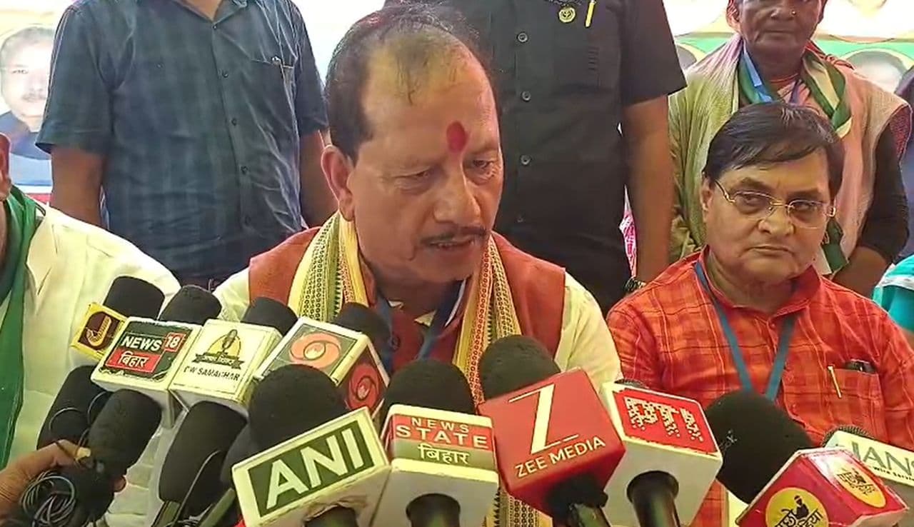 NDA का विकास देख हताश हैं तेजस्वी, डिप्टी सीएम ने कहा 'लालू को राष्ट्रीय अध्यक्ष बना...